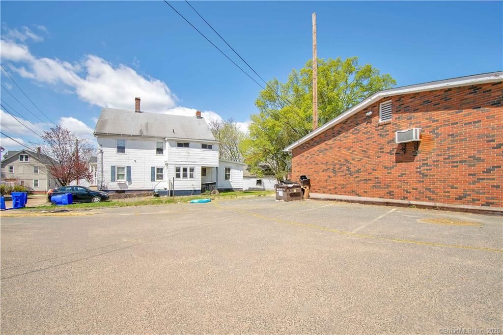 112 Spring St, Enfield, CT 06082